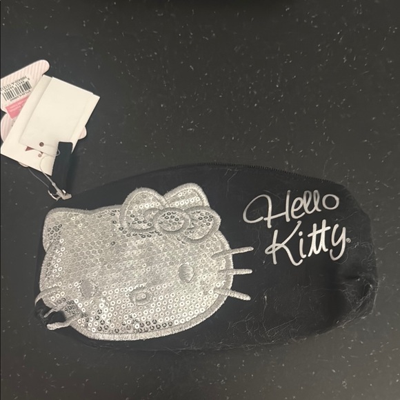 Hello Kitty Handbags - NWT Hello Kitty Pouch